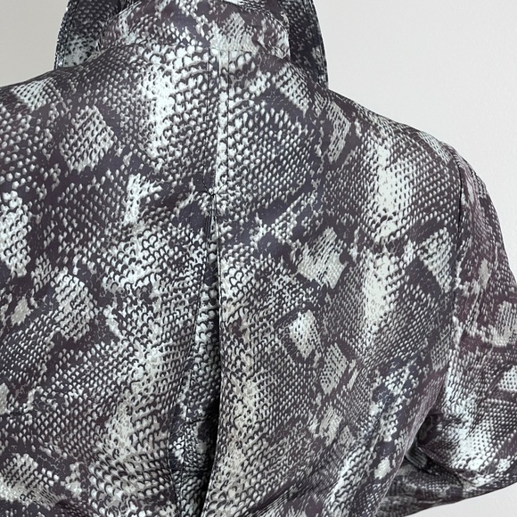 INC International Concept Snake Embossed Snap Front Buckle Belt Rain Coat size L - Picture 10 of 15